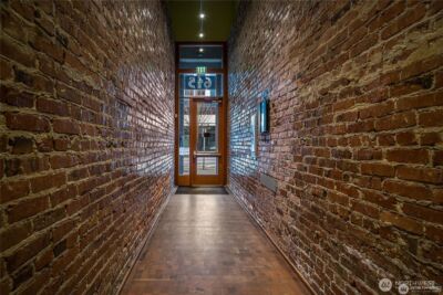 615 E Pike Street #303, Seattle, WA 98122