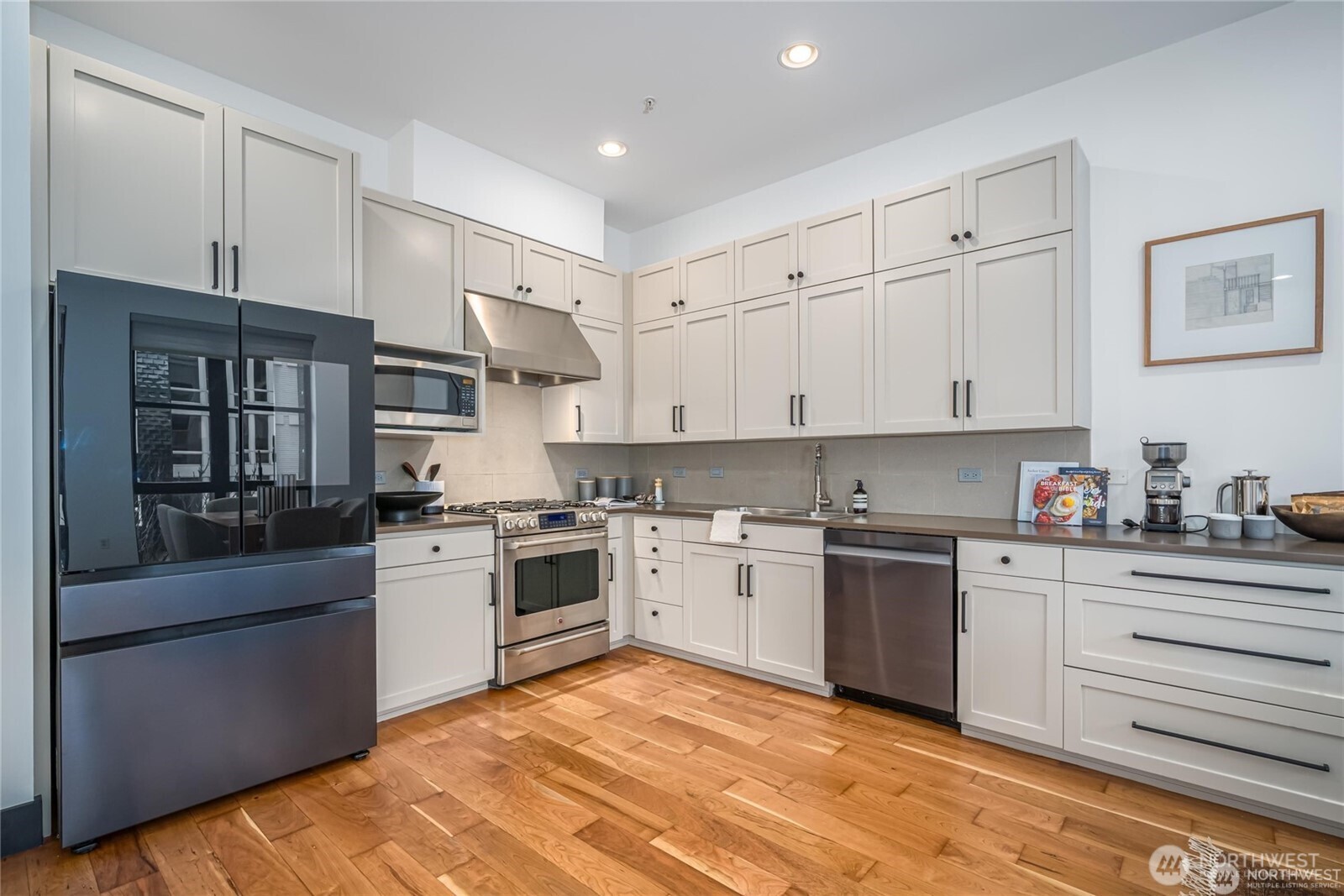 615 E Pike Street #303, Seattle, WA 98122