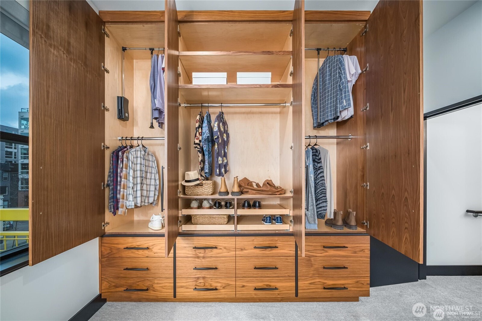 615 E Pike Street #303, Seattle, WA 98122