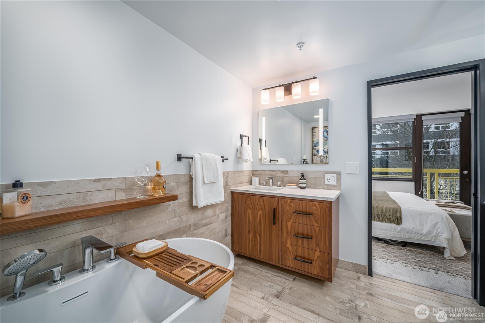 615 E Pike Street #303, Seattle, WA 98122