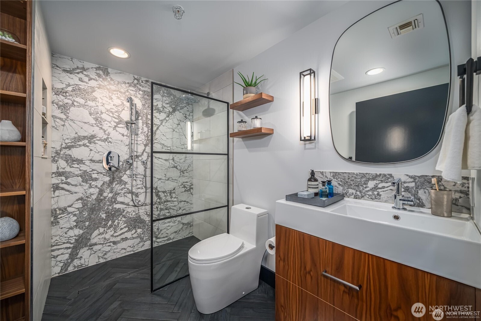 615 E Pike Street #303, Seattle, WA 98122