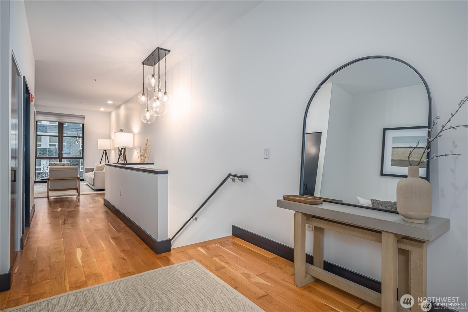 615 E Pike Street #303, Seattle, WA 98122