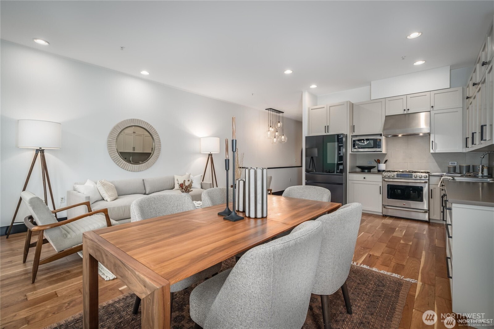 615 E Pike Street #303, Seattle, WA 98122