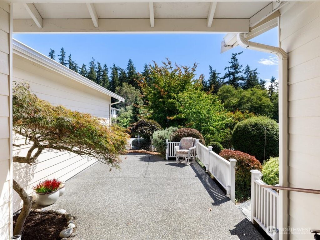 1265 Long Drive , Freeland, WA 98249