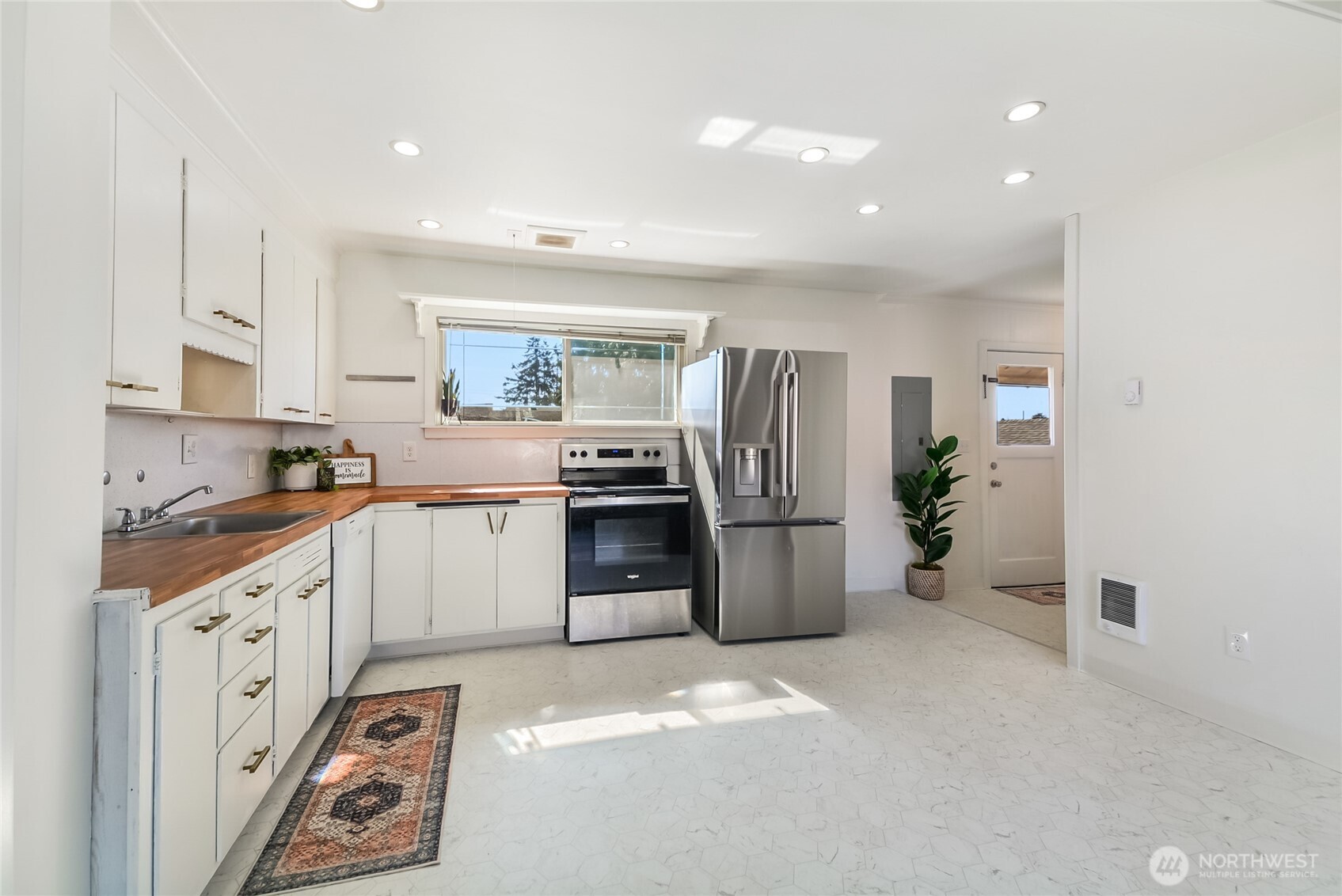 2316 7th Street , Everett, WA 98201