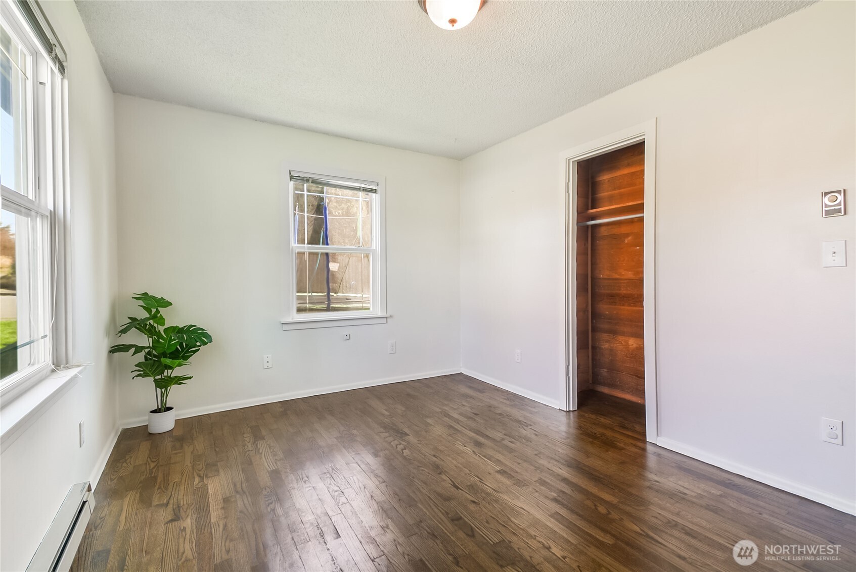 2316 7th Street , Everett, WA 98201