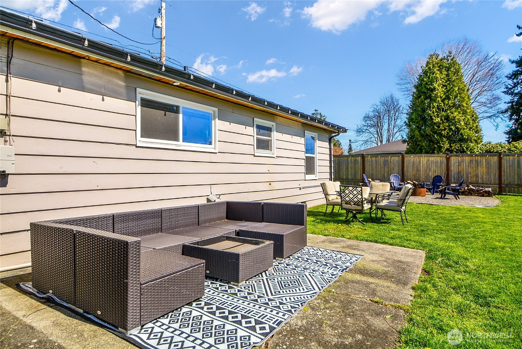 2316 7th Street , Everett, WA 98201