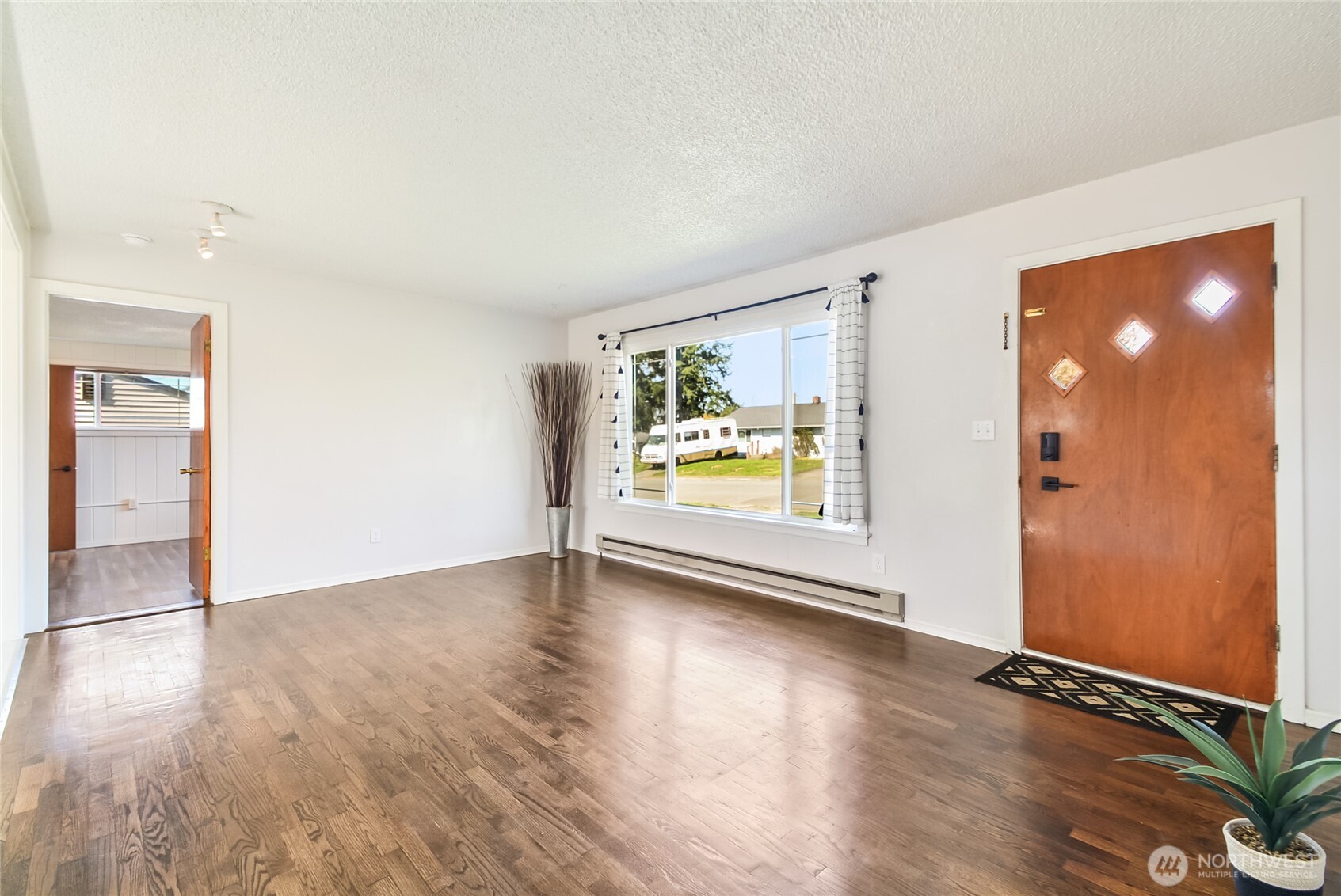 2316 7th Street , Everett, WA 98201