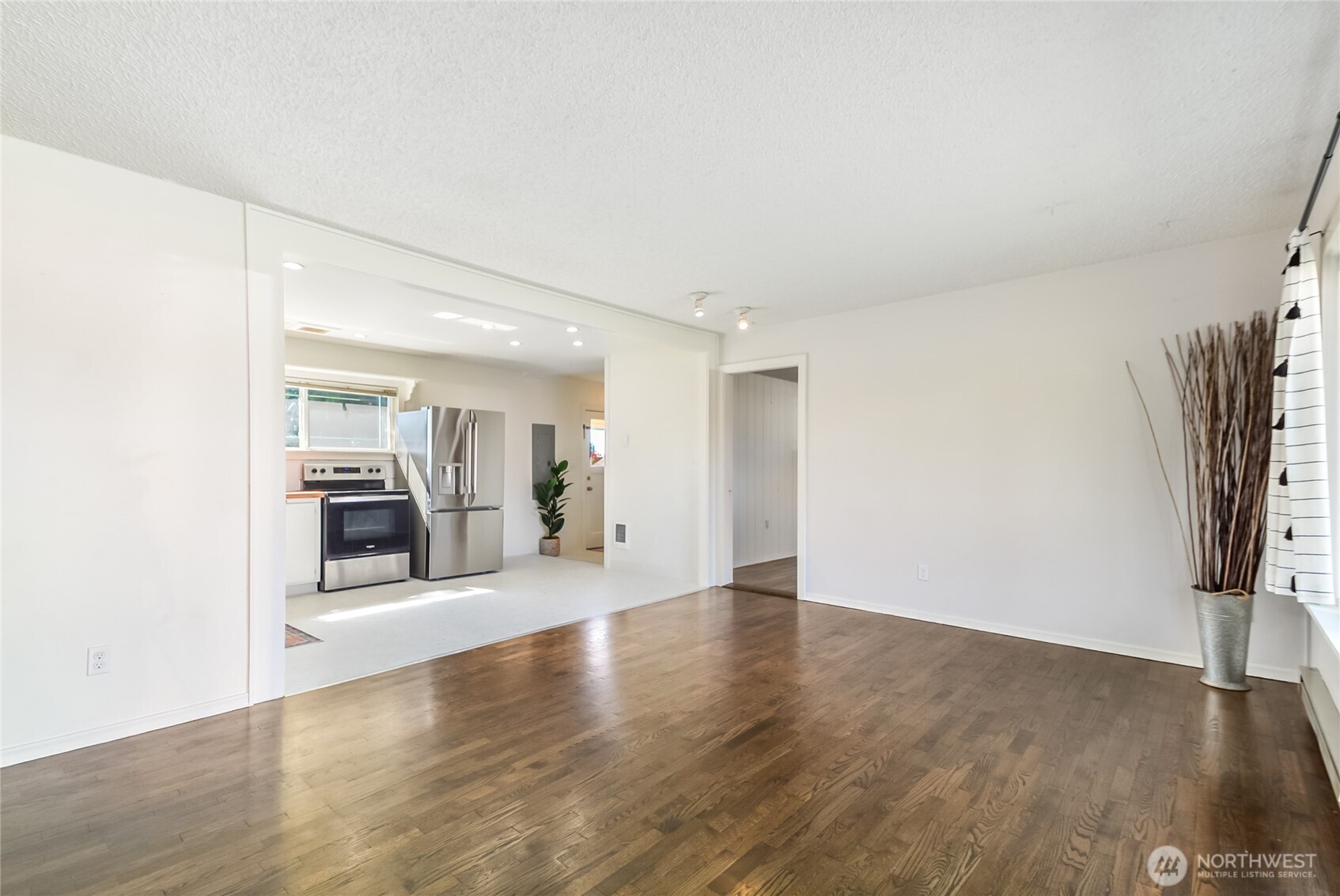 2316 7th Street , Everett, WA 98201