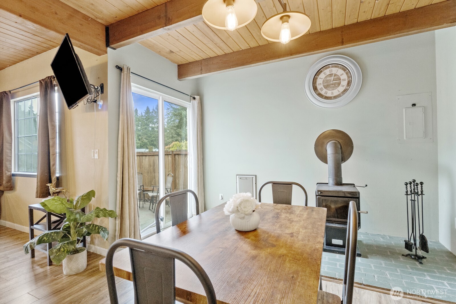 654 Malibu Dr SE , Lacey, WA 98503