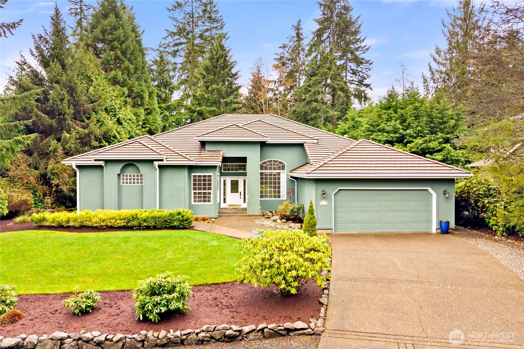 7094 SW Dundee Court , Port Orchard, WA 98367