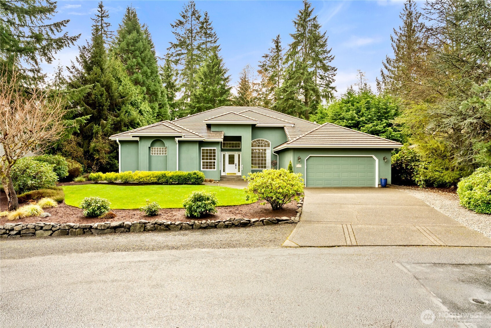 7094 SW Dundee Court , Port Orchard, WA 98367