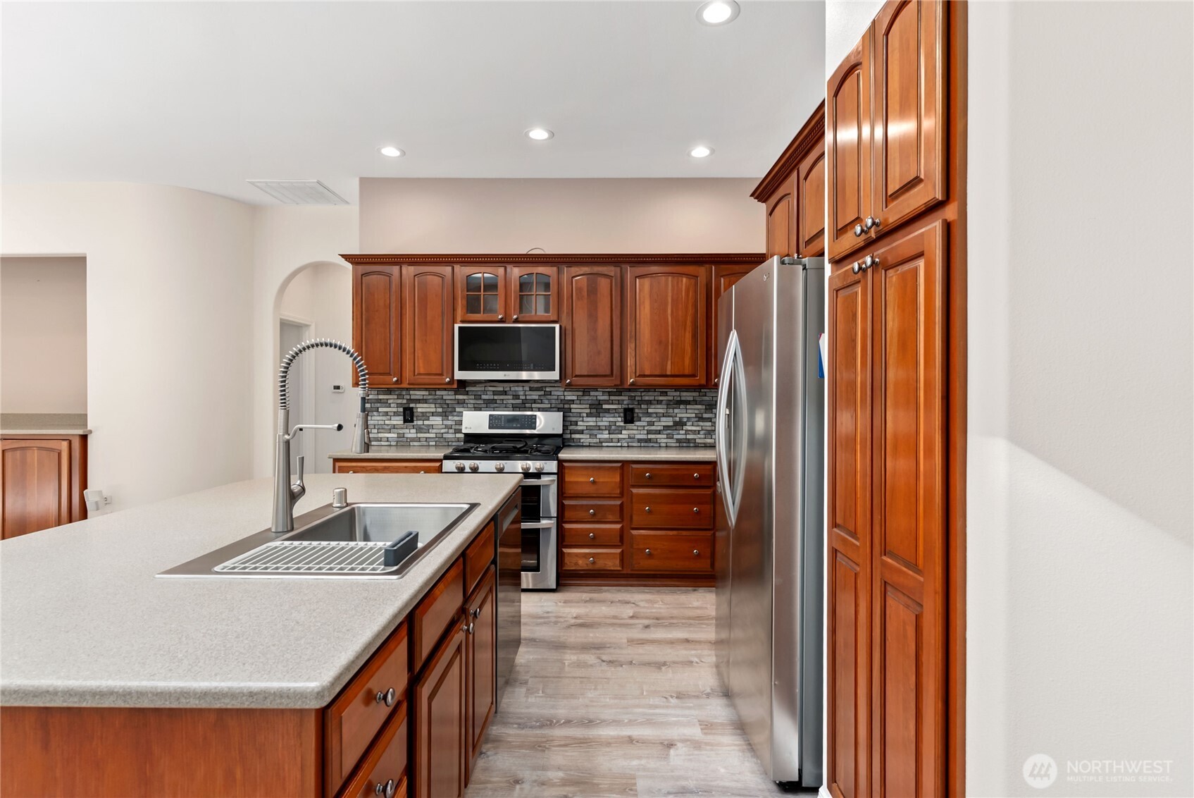 7094 SW Dundee Court , Port Orchard, WA 98367