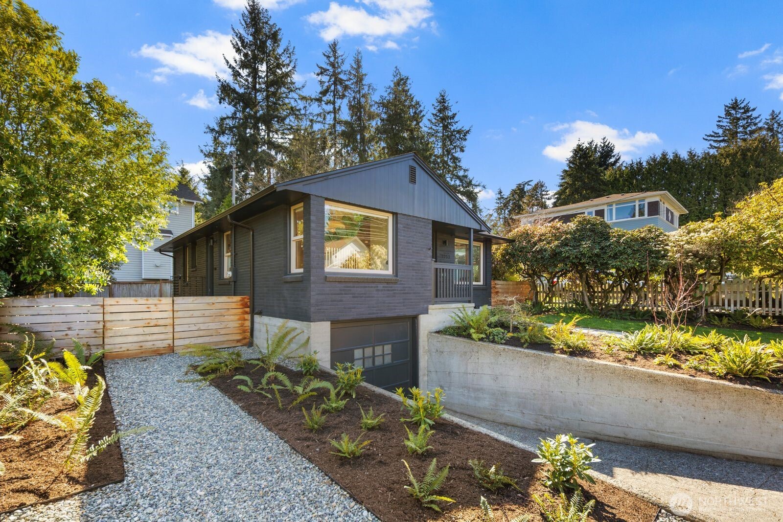 1253 NE 90th Street , Seattle, WA 98115