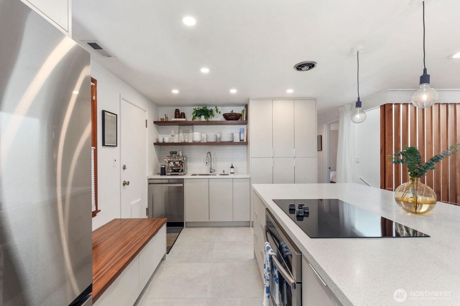 1253 NE 90th Street , Seattle, WA 98115