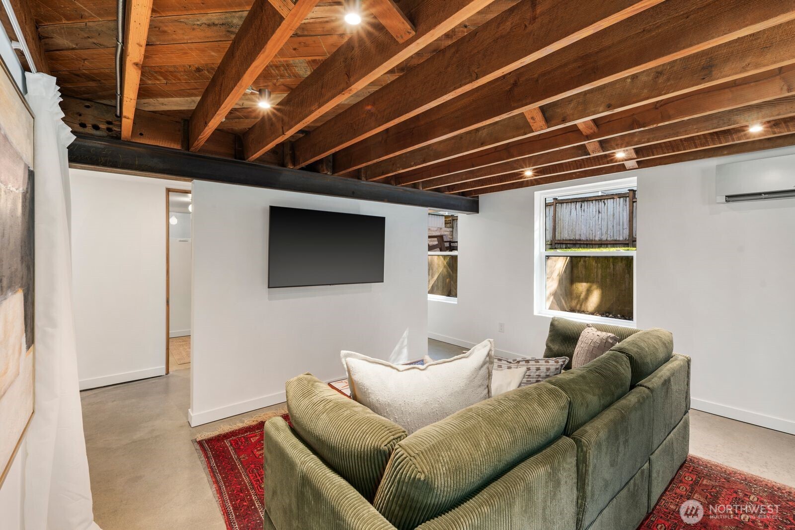 1253 NE 90th Street , Seattle, WA 98115