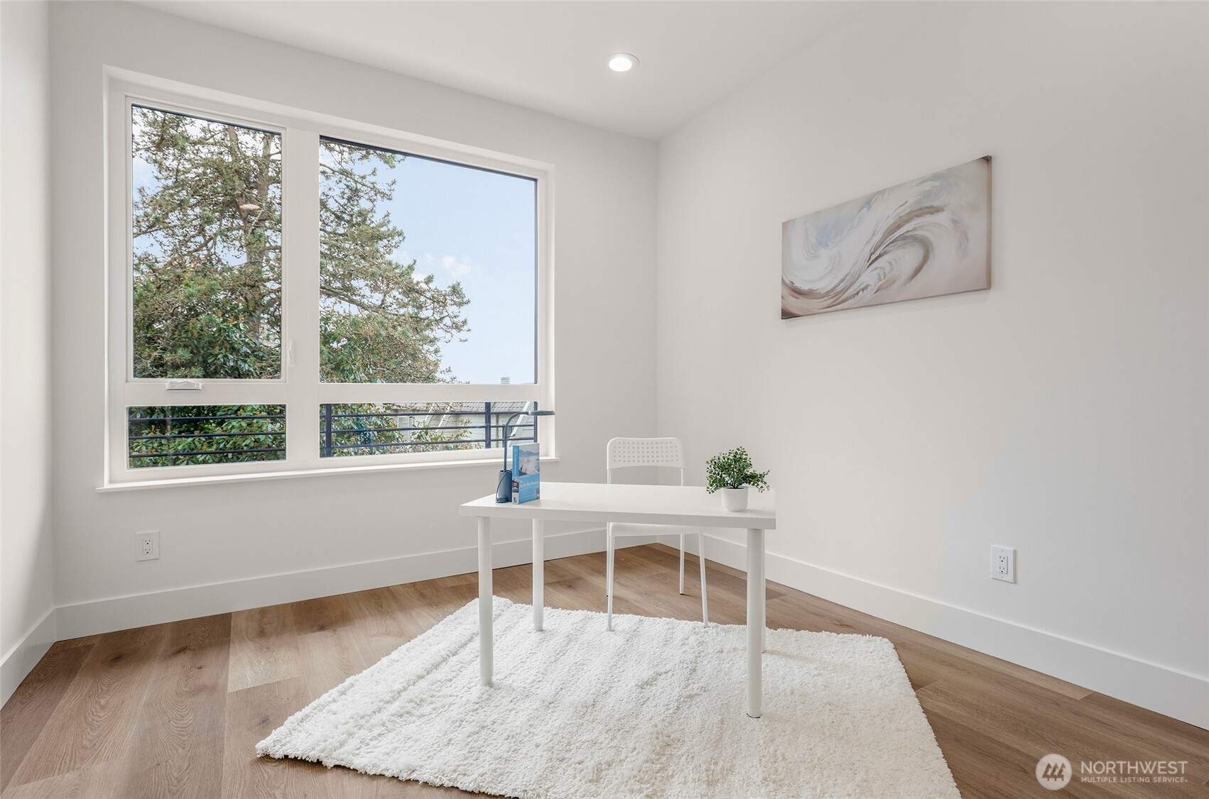 8923 166th Ave NE #101, Redmond, WA 98052