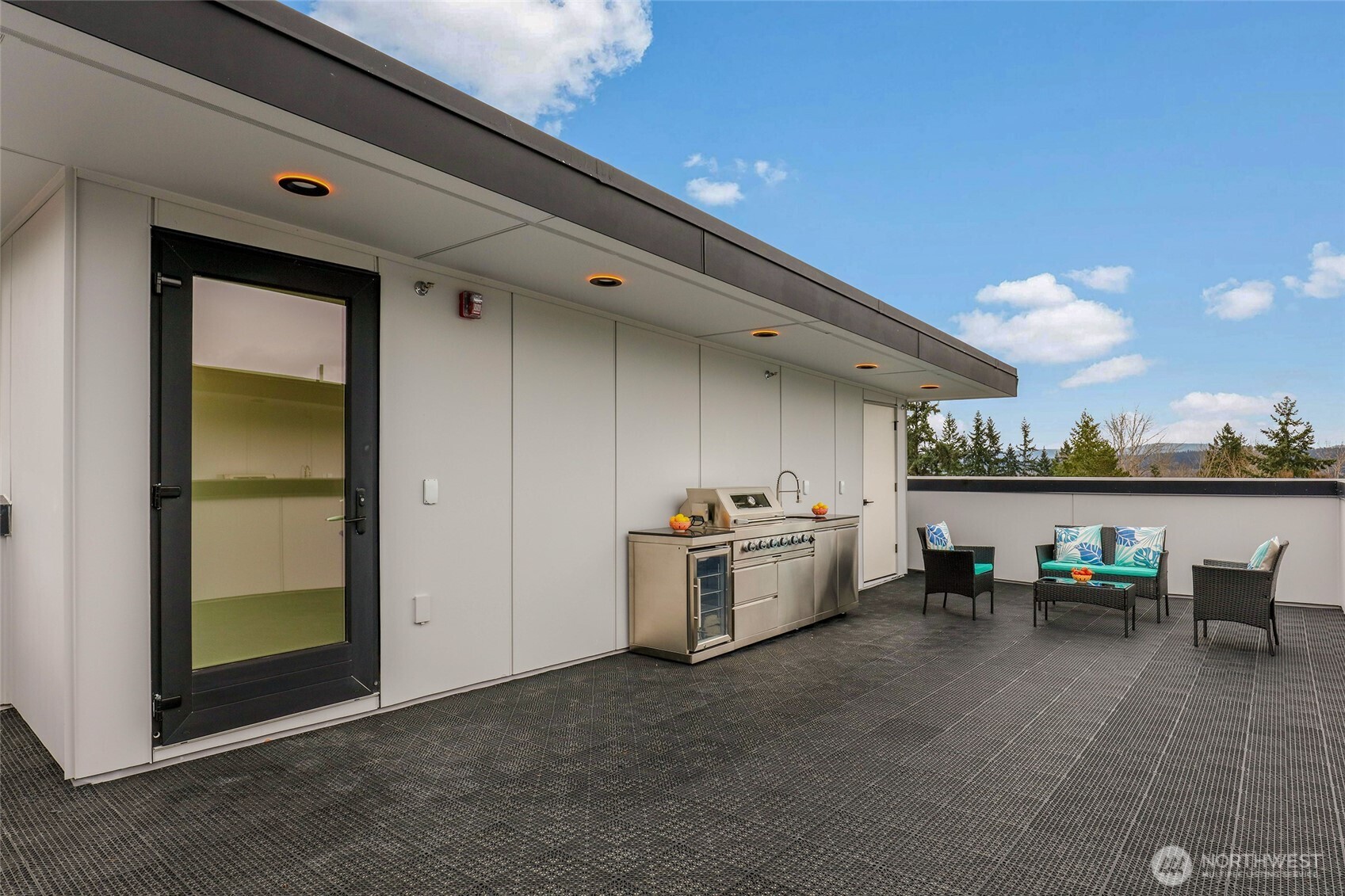 8923 166th Ave NE #101, Redmond, WA 98052