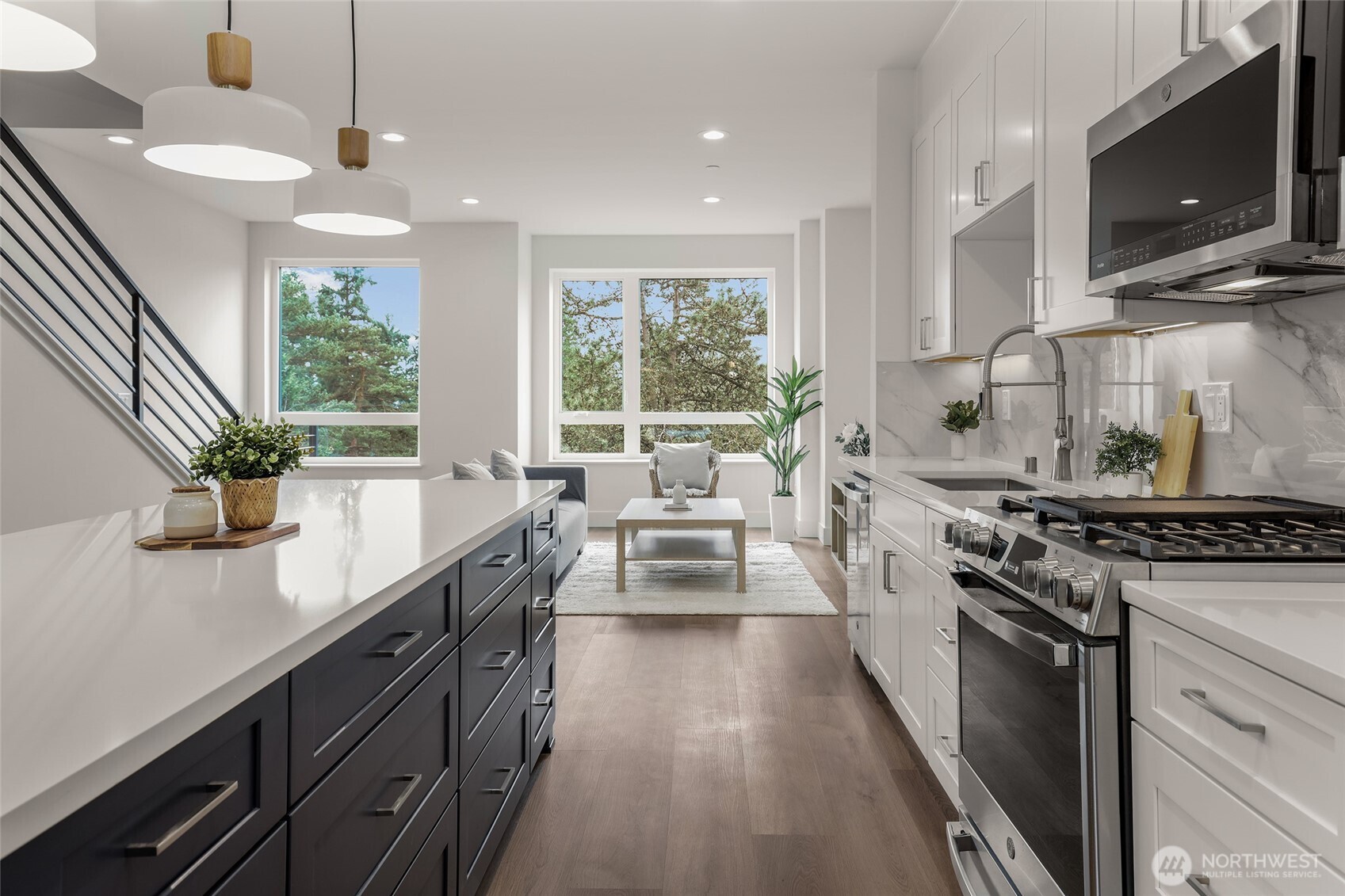 8923 166th Ave NE #101, Redmond, WA 98052