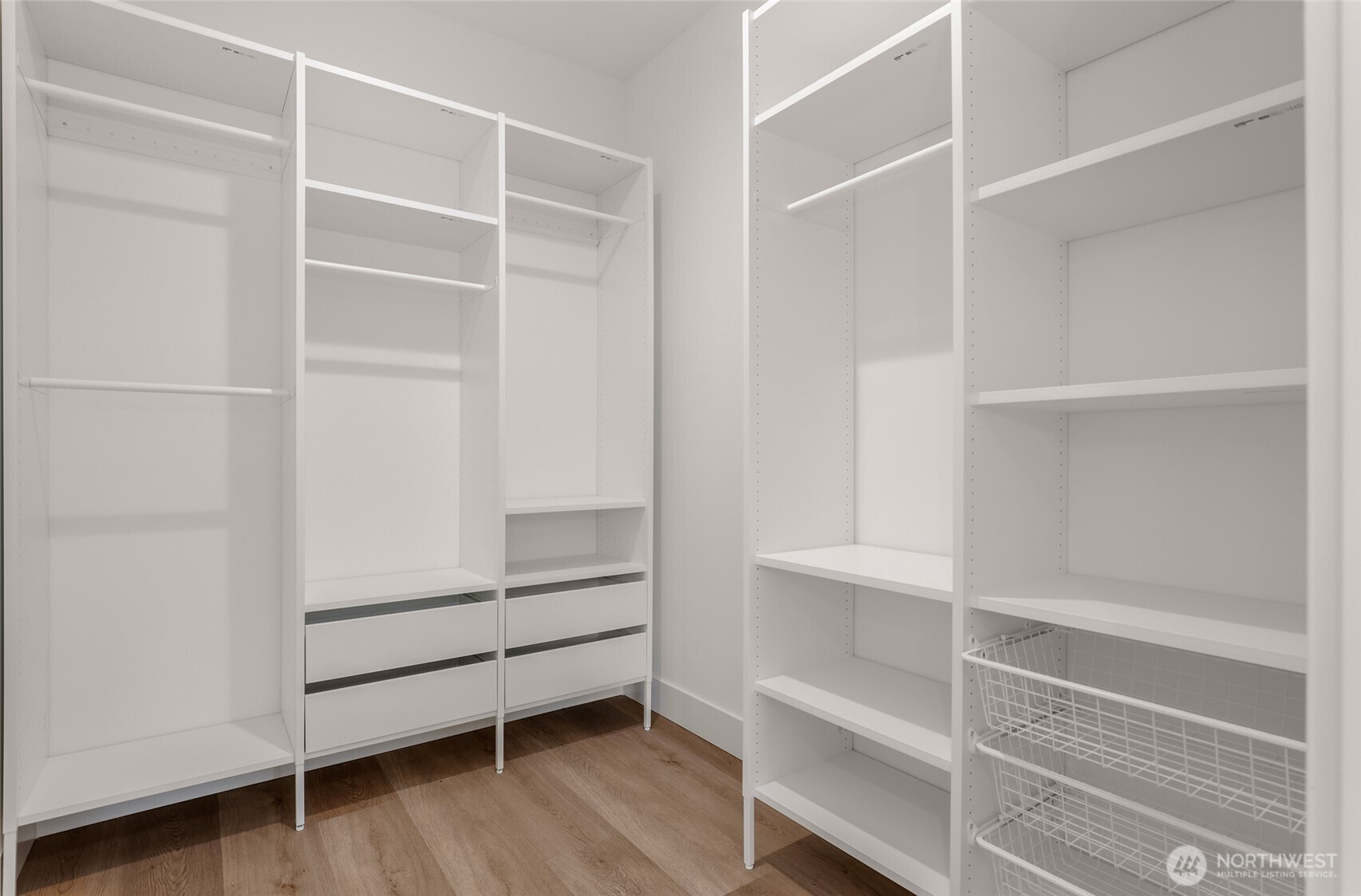 8923 166th Ave NE #101, Redmond, WA 98052