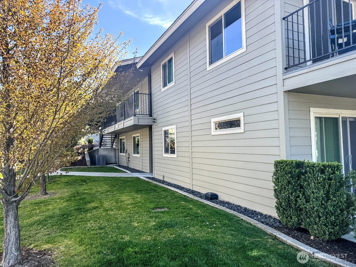 520 11th Street NE #14, East Wenatchee, WA 98802
