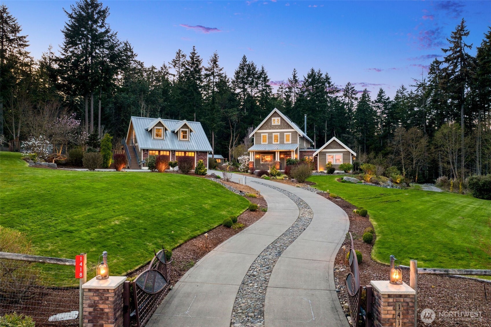 1418 13th Avenue , Fox Island, WA 98333