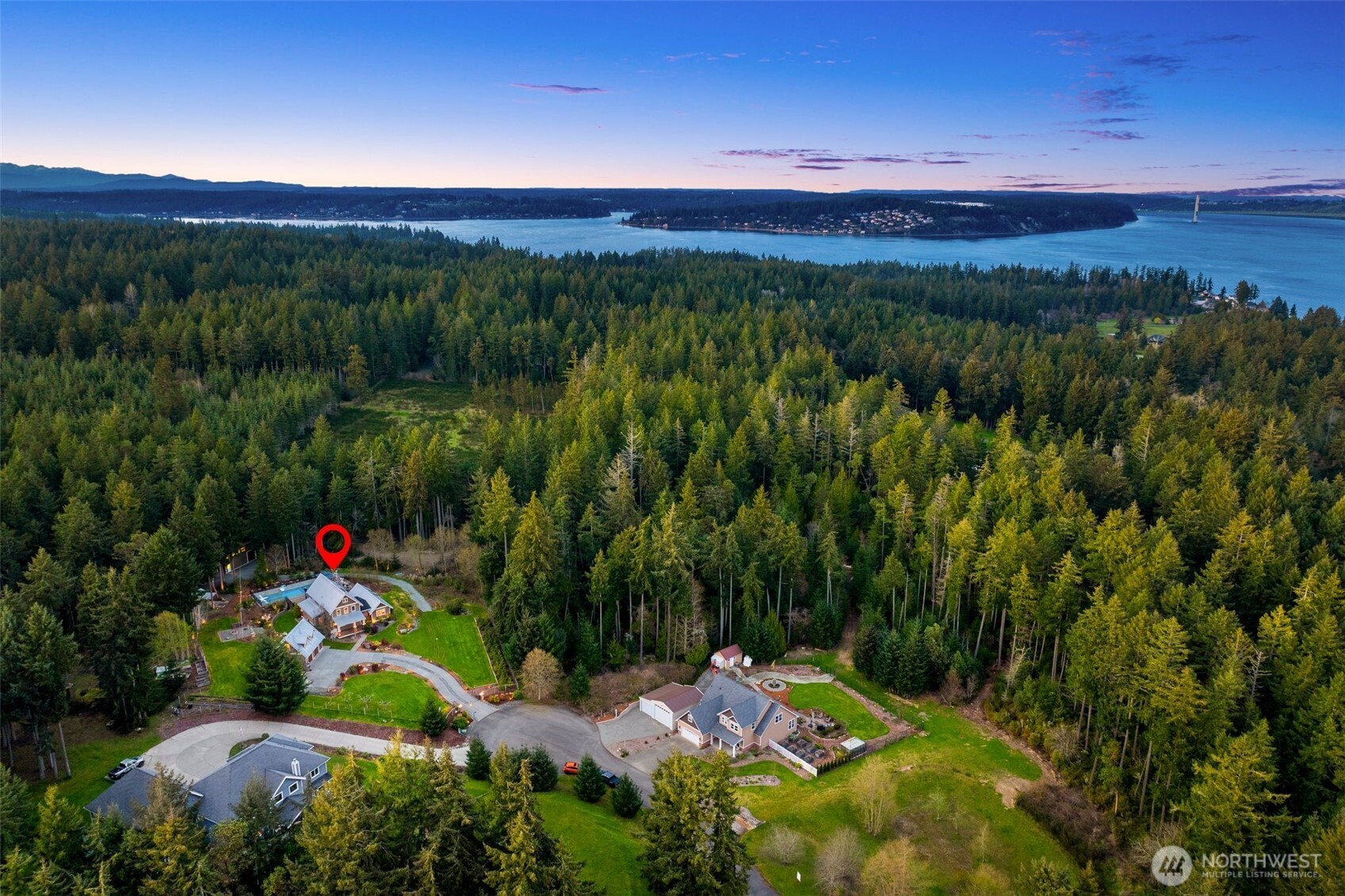 1418 13th Avenue , Fox Island, WA 98333