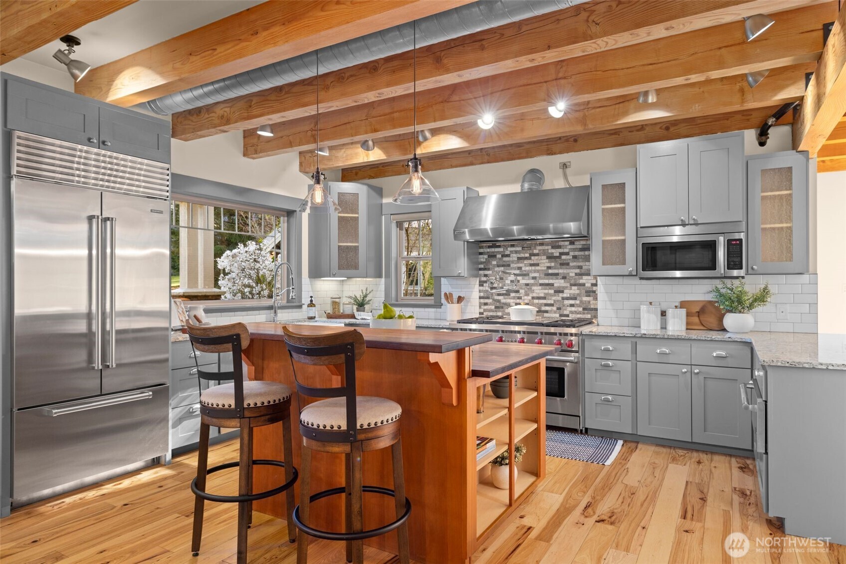 1418 13th Avenue , Fox Island, WA 98333