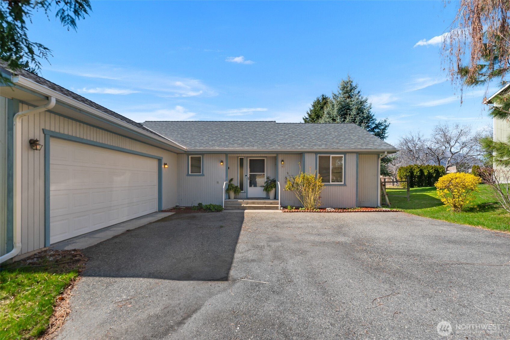 40 McLallen Lane , Manson, WA 98831