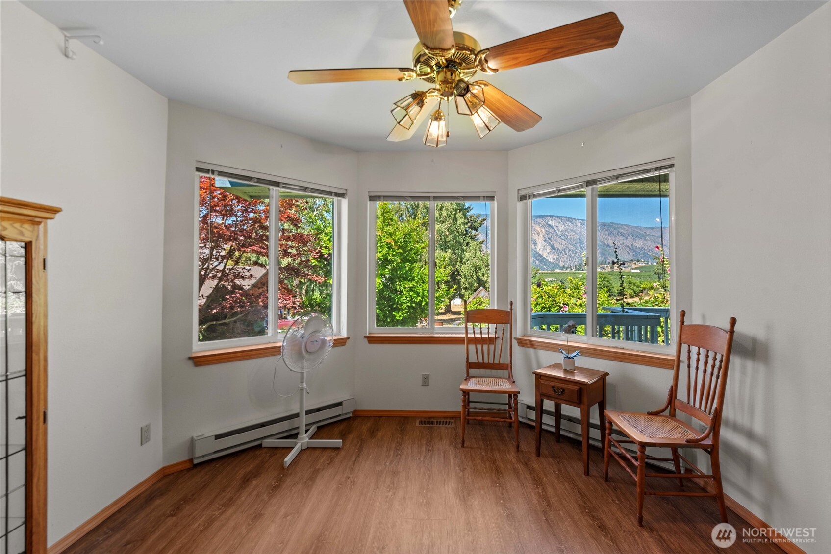 40 McLallen Lane , Manson, WA 98831