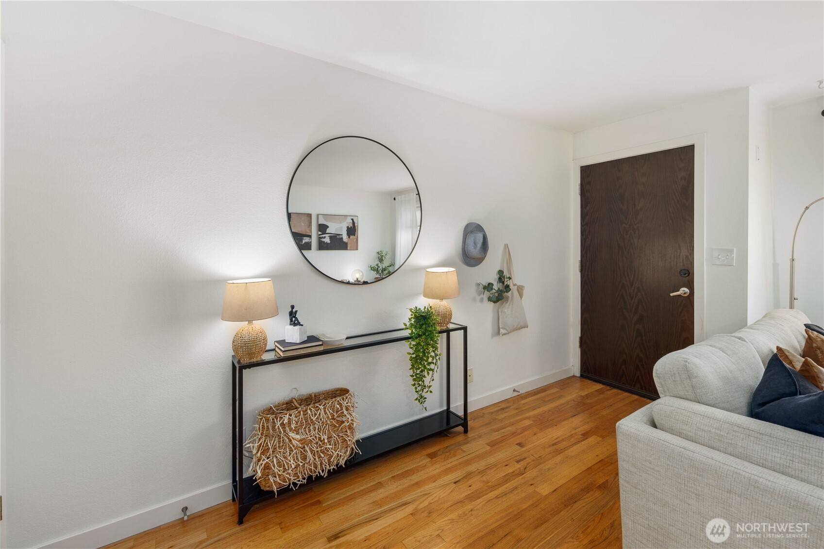 7106 California Avenue SW #101, Seattle, WA 98136