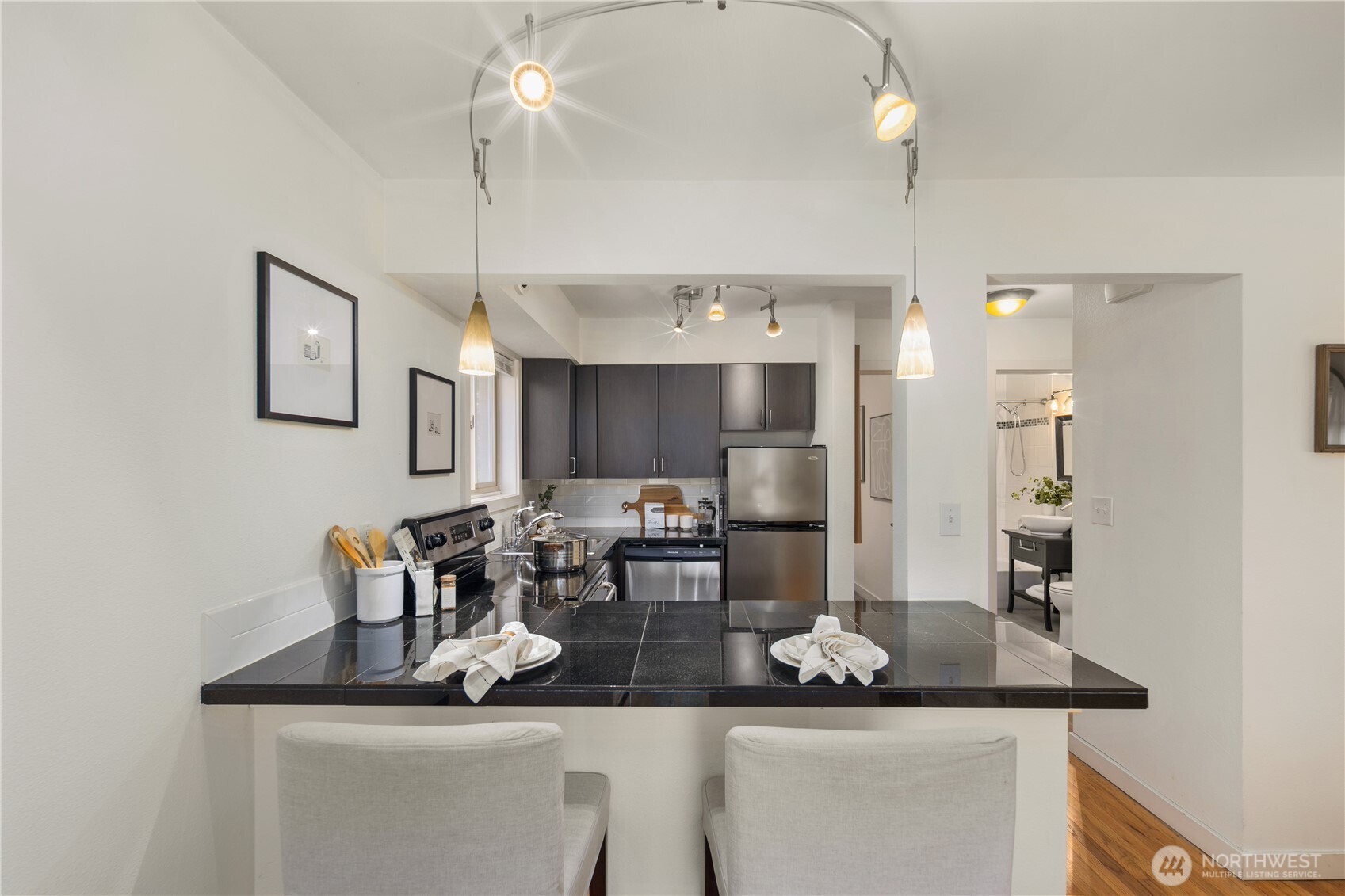 7106 California Avenue SW #101, Seattle, WA 98136