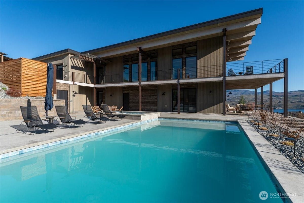 140 Clos Chevalle Road , Chelan, WA 98816