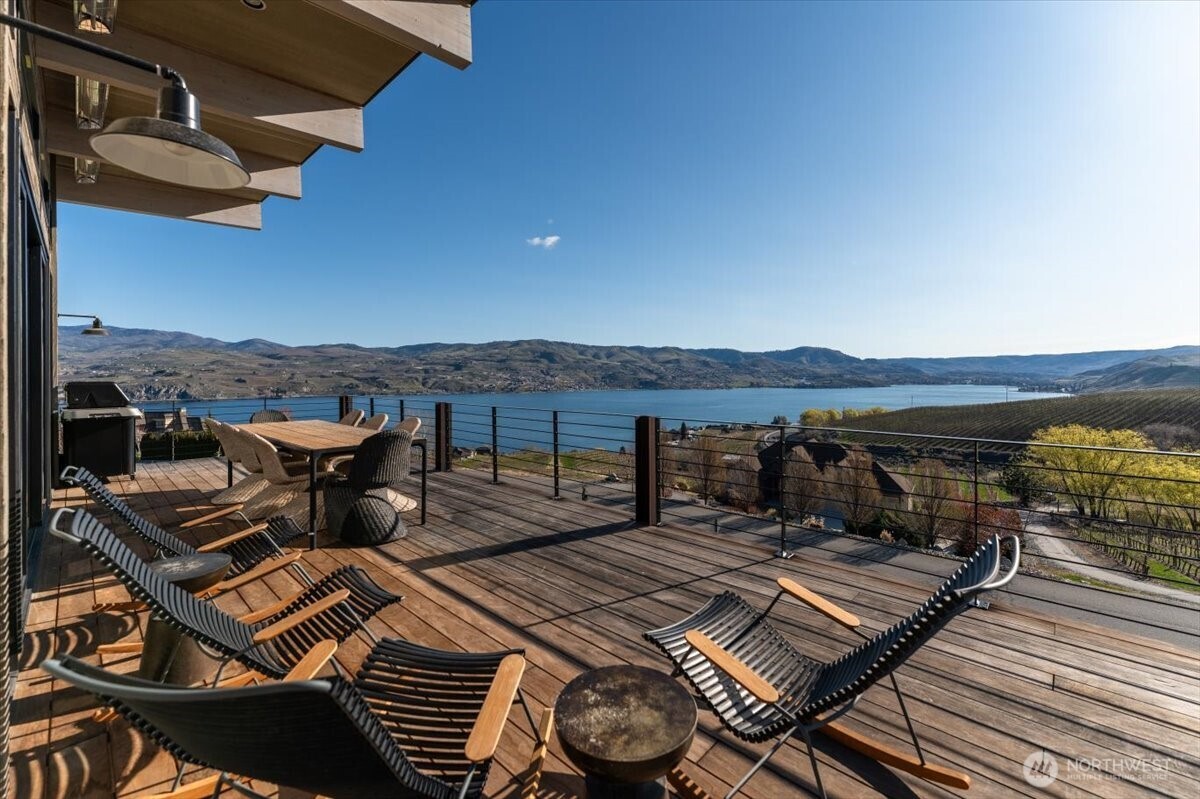 140 Clos Chevalle Road , Chelan, WA 98816