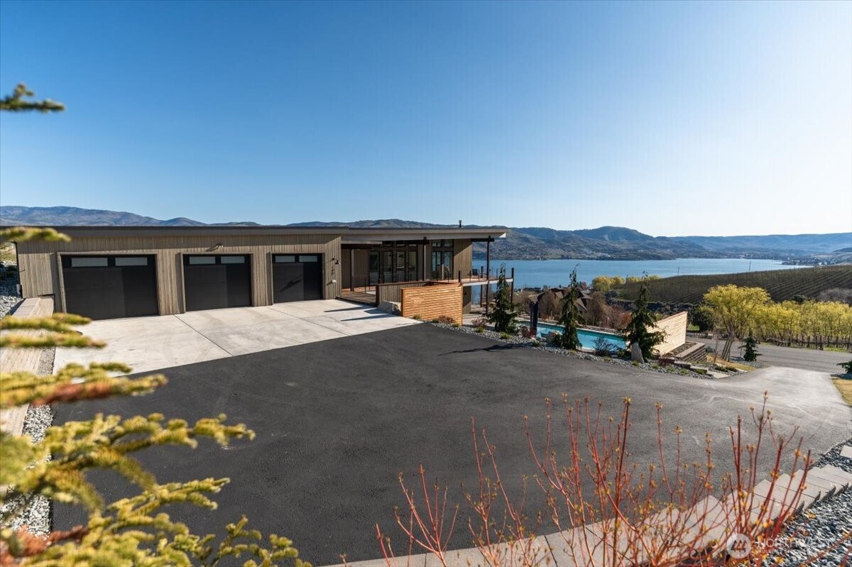 140 Clos Chevalle Road , Chelan, WA 98816
