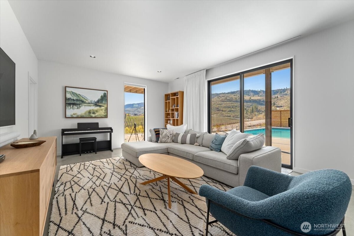 140 Clos Chevalle Road , Chelan, WA 98816