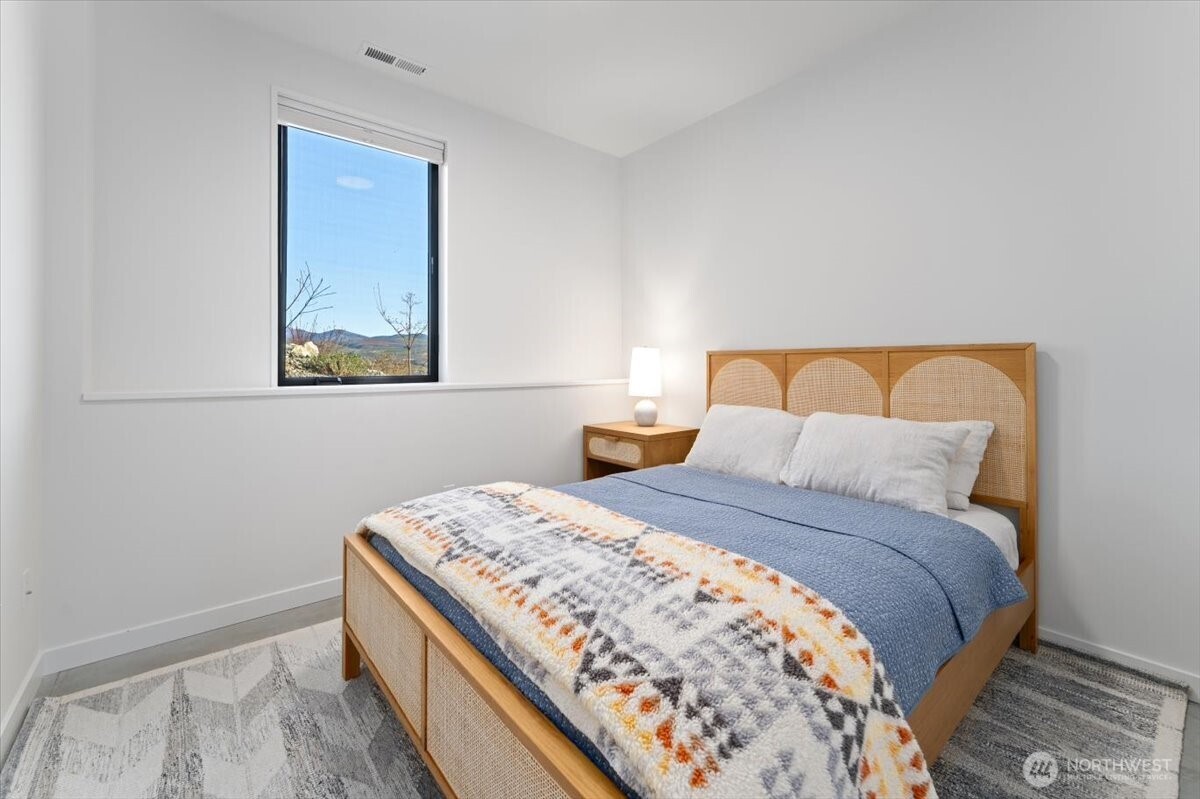 140 Clos Chevalle Road , Chelan, WA 98816