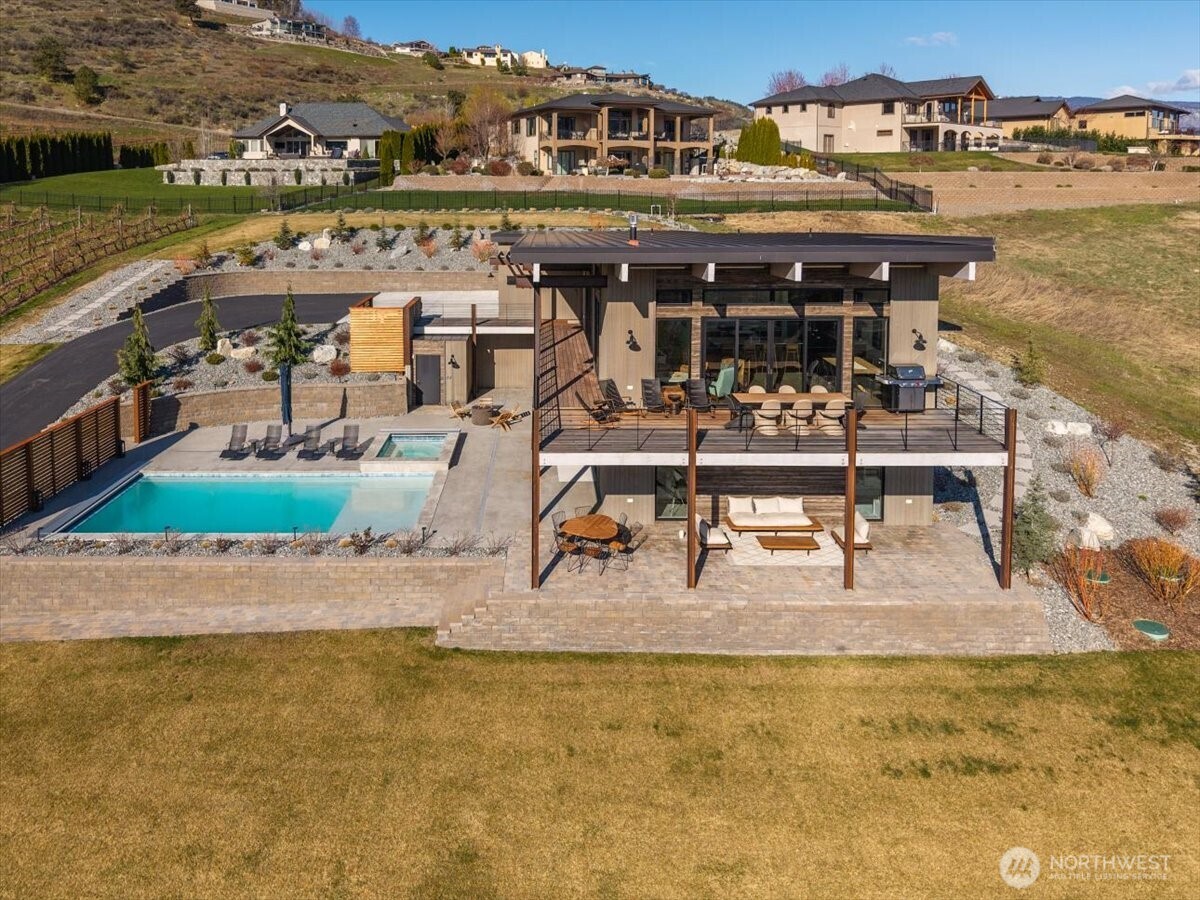 140 Clos Chevalle Road , Chelan, WA 98816