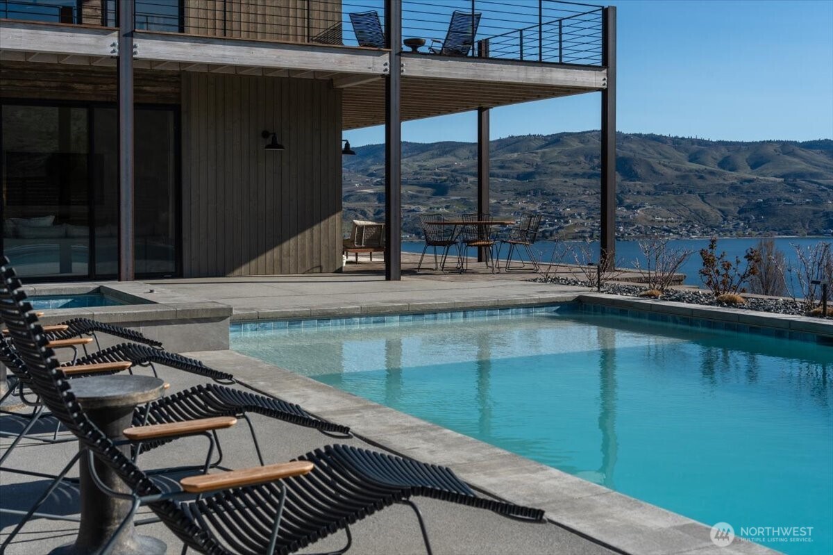 140 Clos Chevalle Road , Chelan, WA 98816