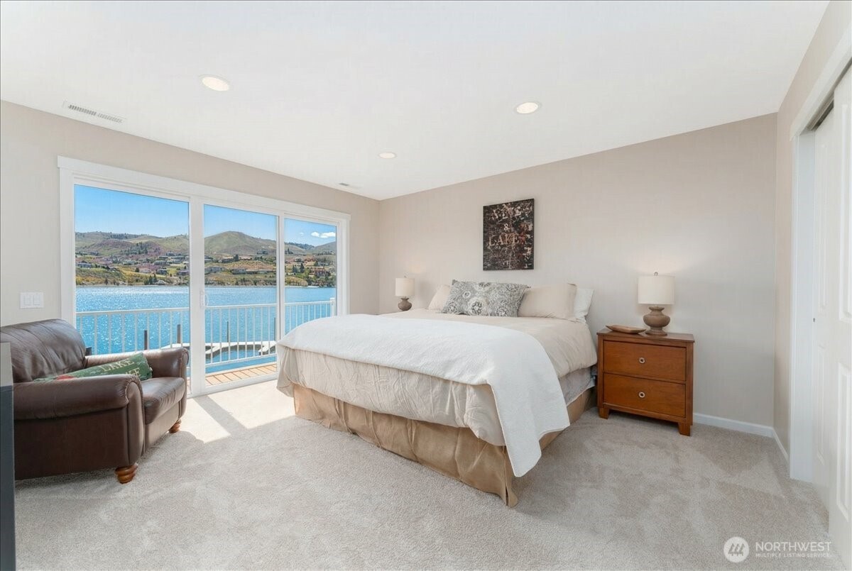 1120 W Woodin Avenue #3, Chelan, WA 98816