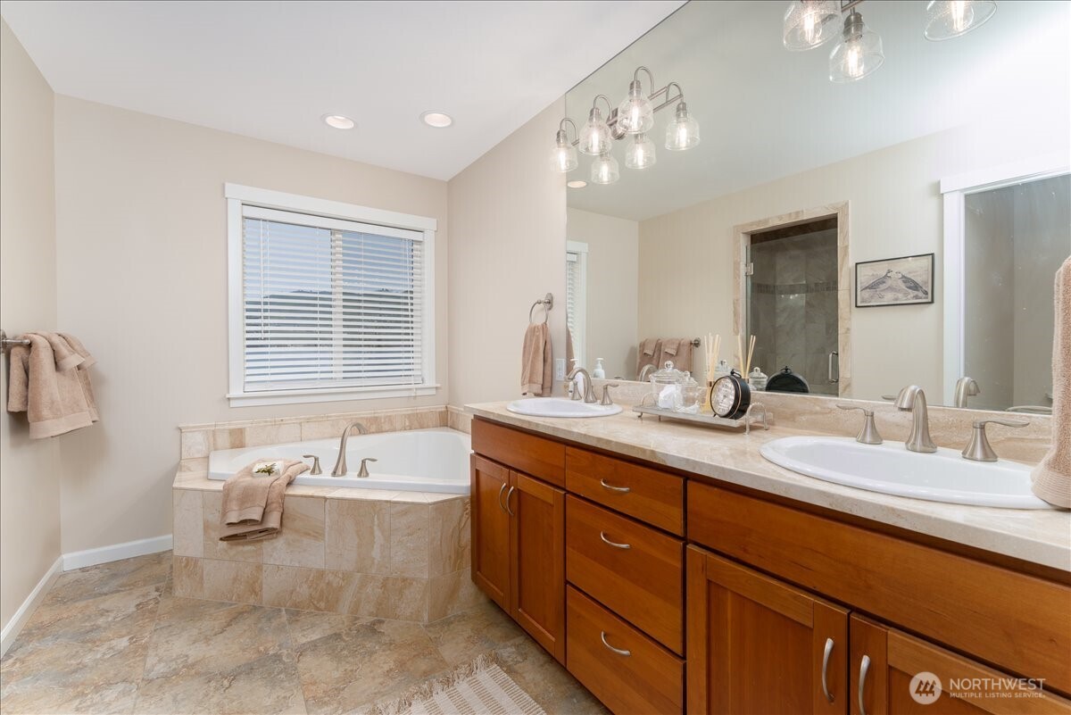 1120 W Woodin Avenue #3, Chelan, WA 98816