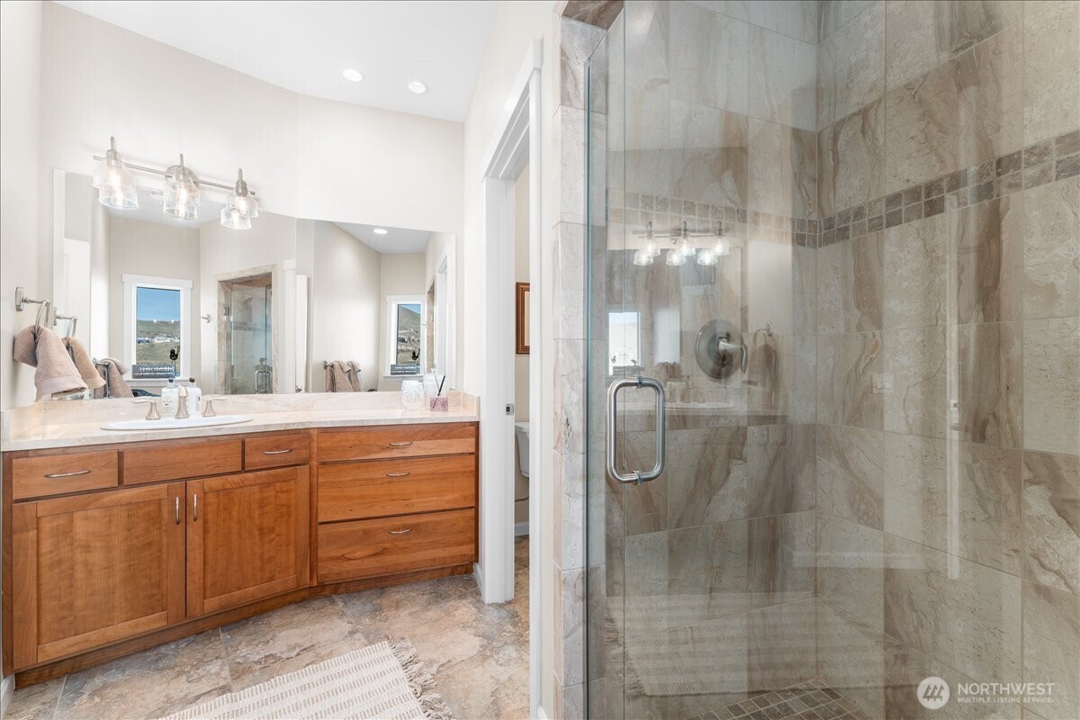 1120 W Woodin Avenue #3, Chelan, WA 98816