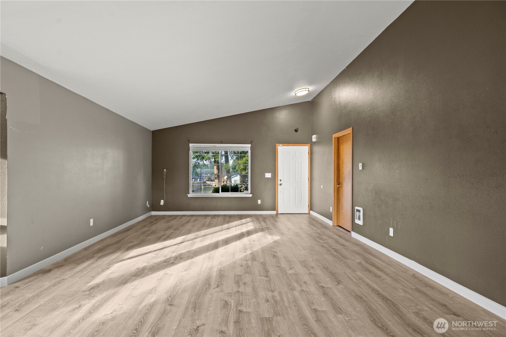 17519 Park Avenue S, Spanaway, WA 98387-9109