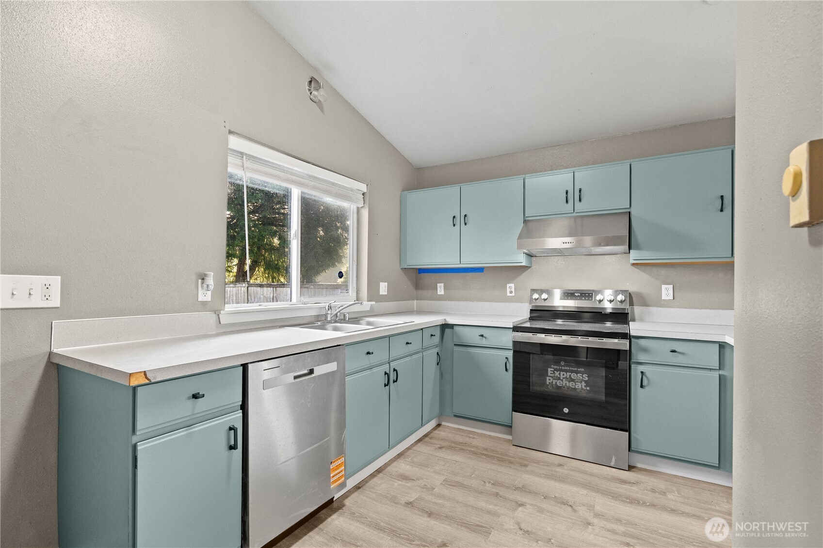 17519 Park Avenue S, Spanaway, WA 98387-9109