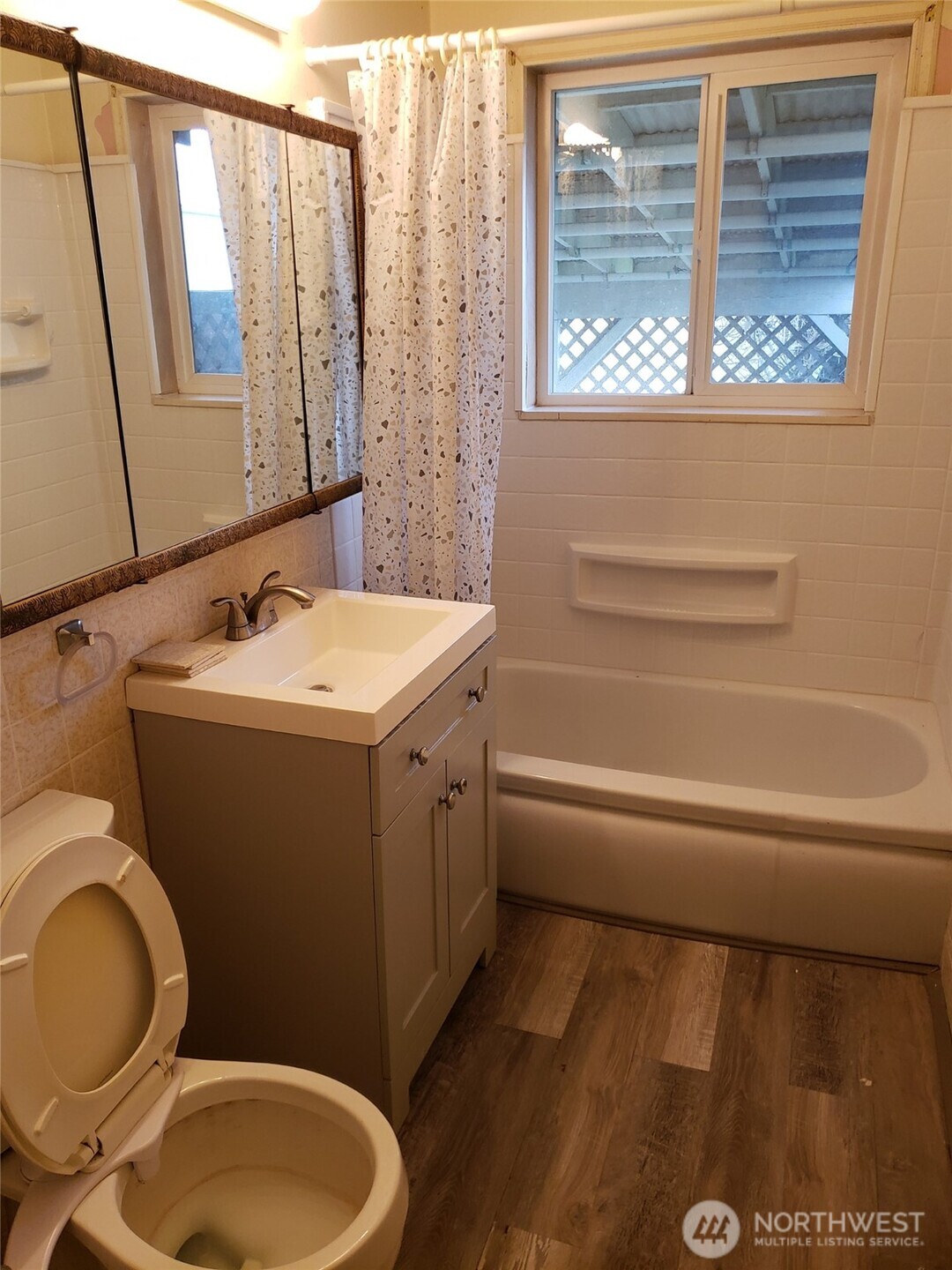 2830 Colorado Street , Longview, WA 98632