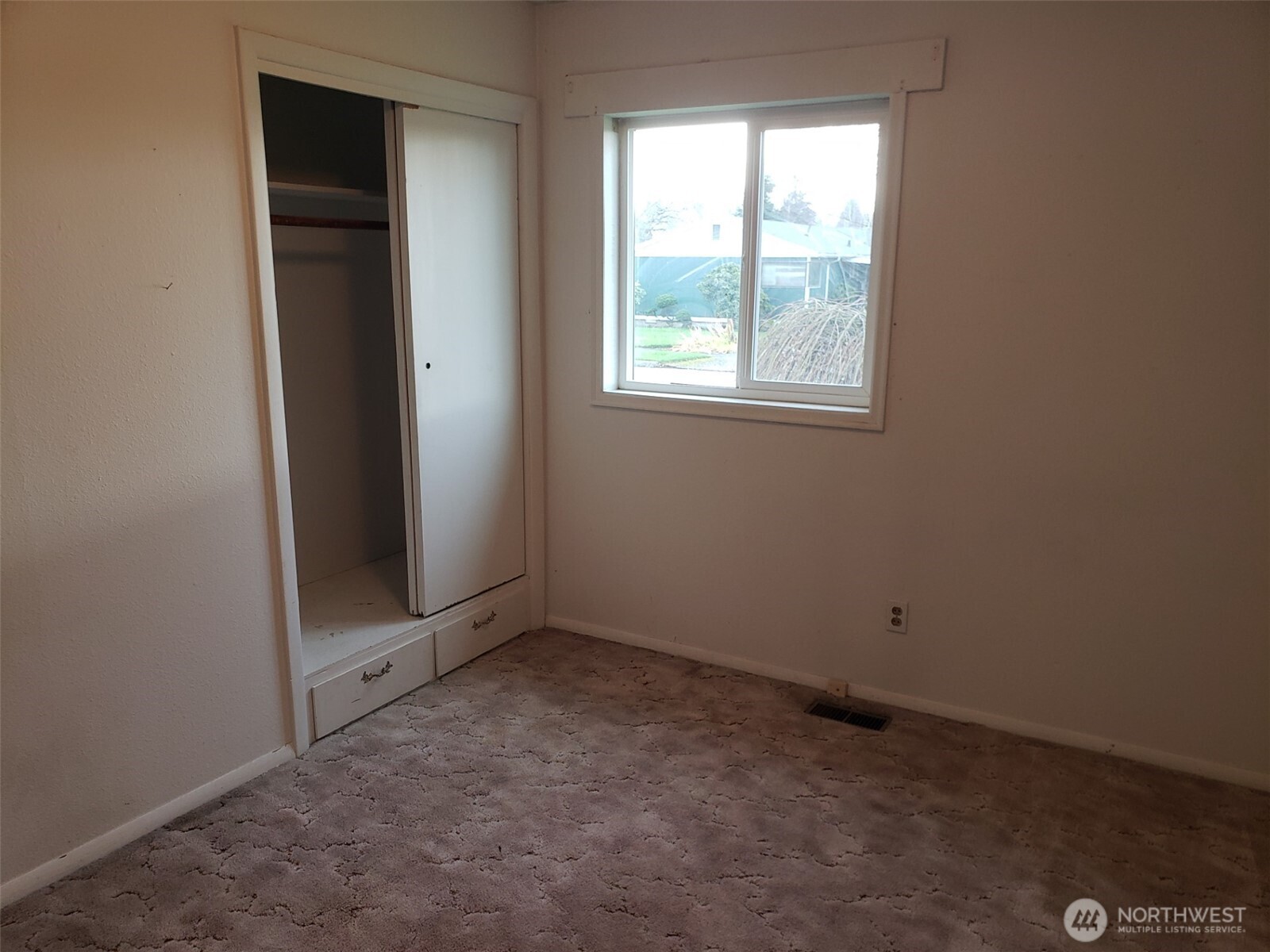 2830 Colorado Street , Longview, WA 98632