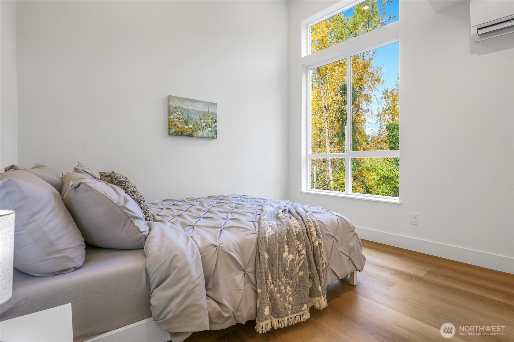 10628 E Riverside Dr , Bothell, WA 98011