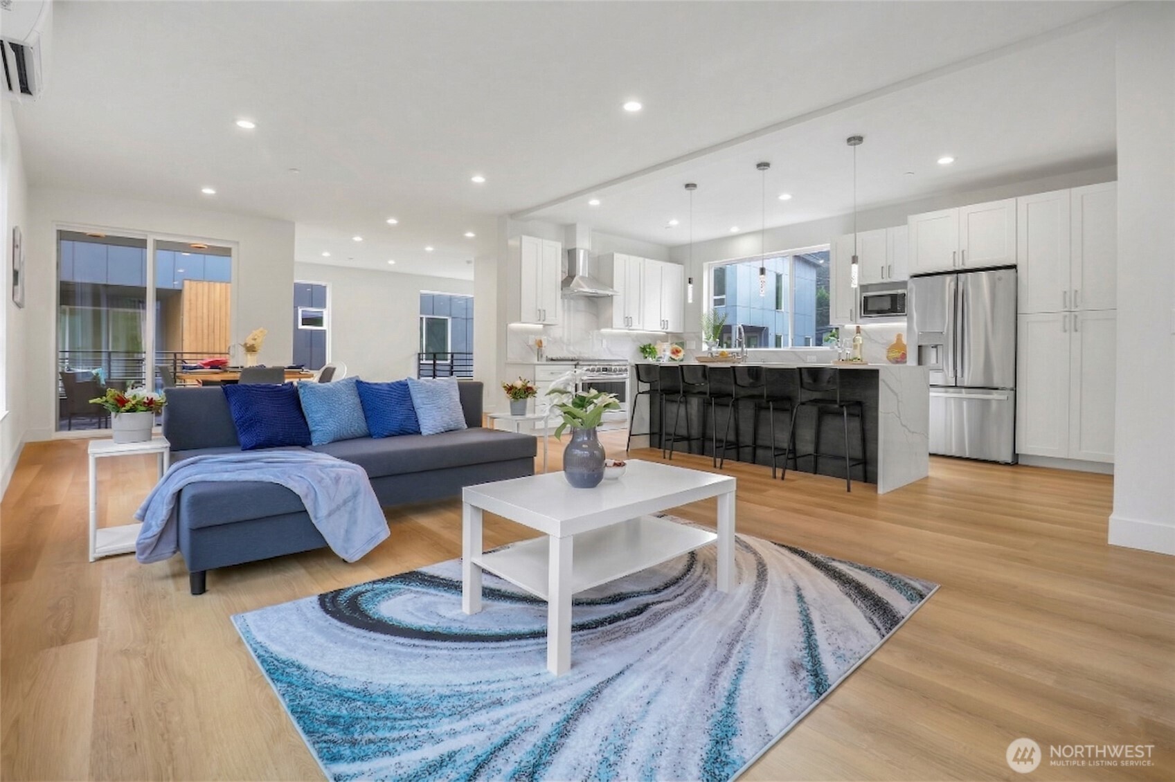 10628 E Riverside Dr , Bothell, WA 98011