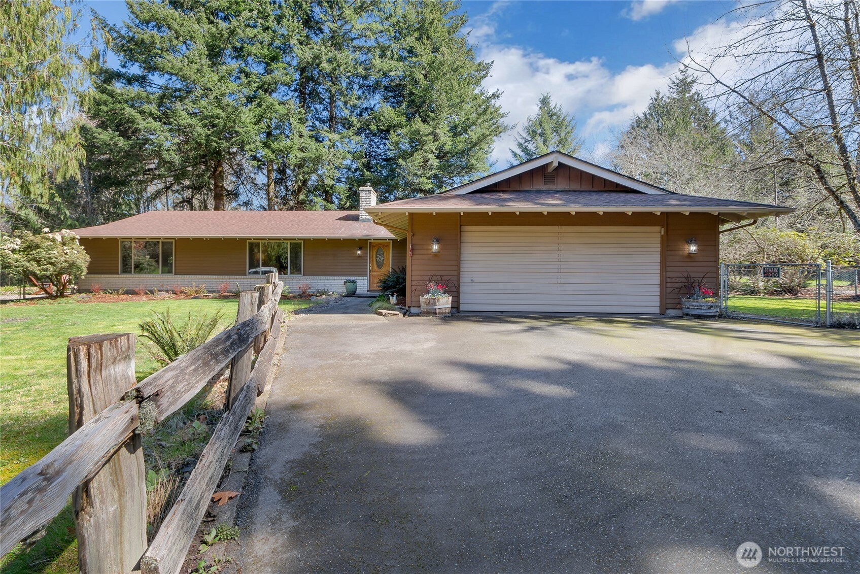 102 40 Crumb Road , Morton, WA 98356
