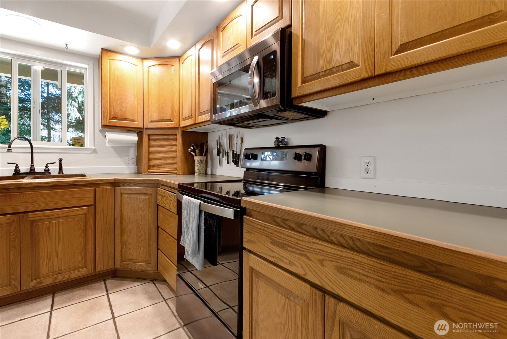 102 40 Crumb Road , Morton, WA 98356